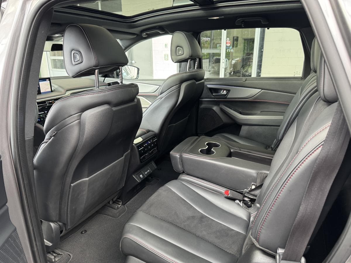 Acura MDX 2023 — photo 13