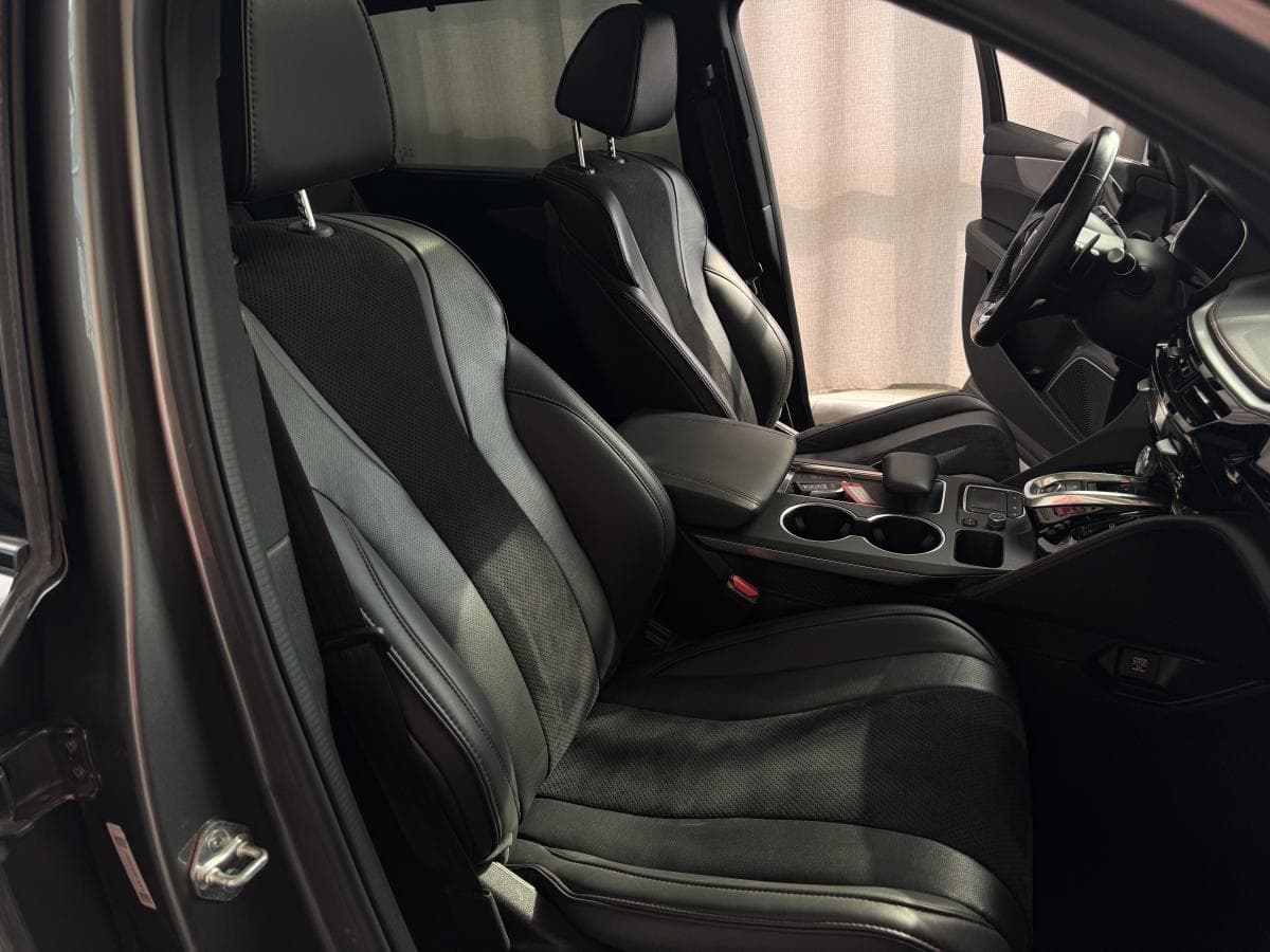 Acura MDX 2023 — photo 9