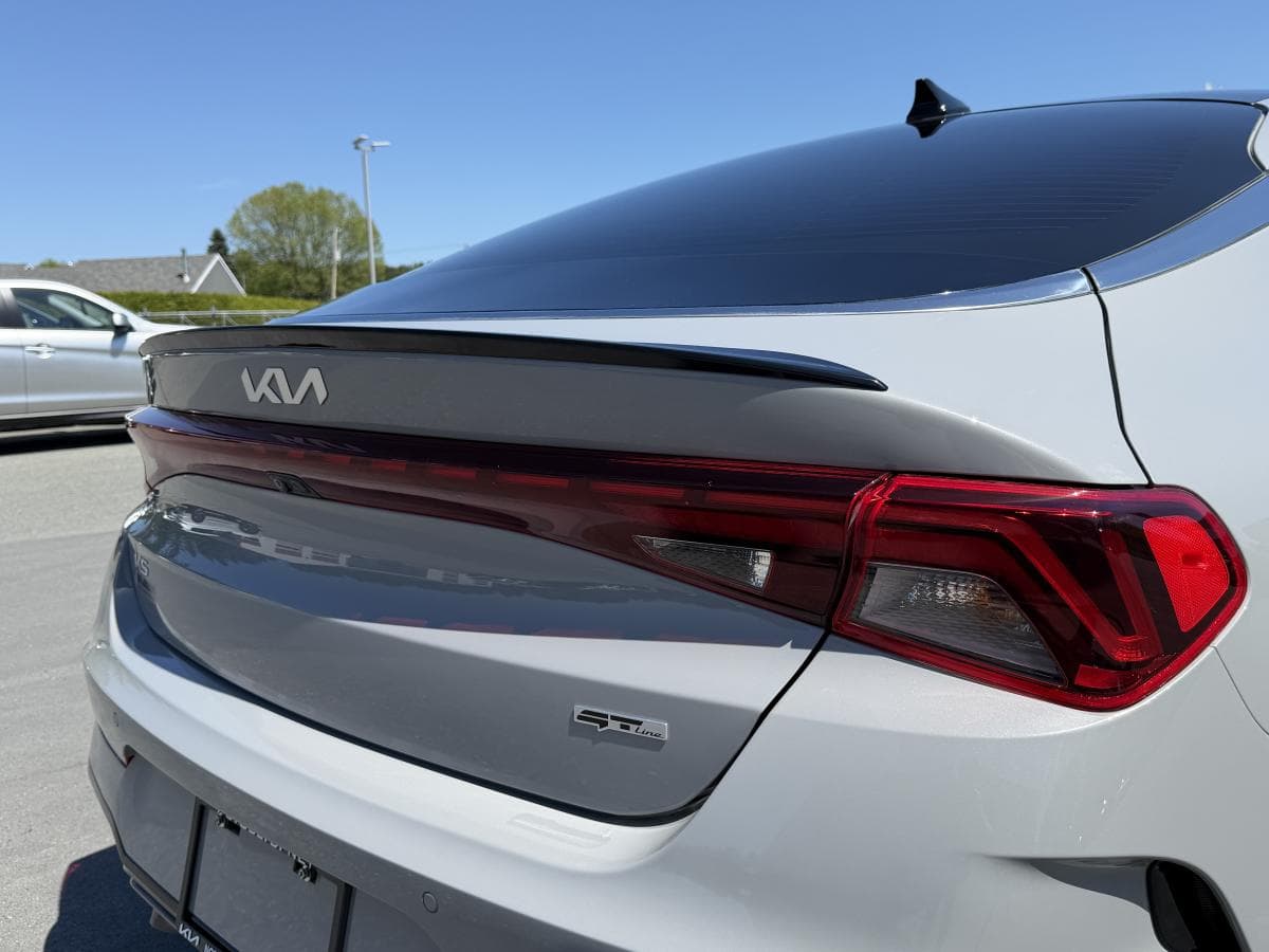 Kia K5 2023 — photo 11