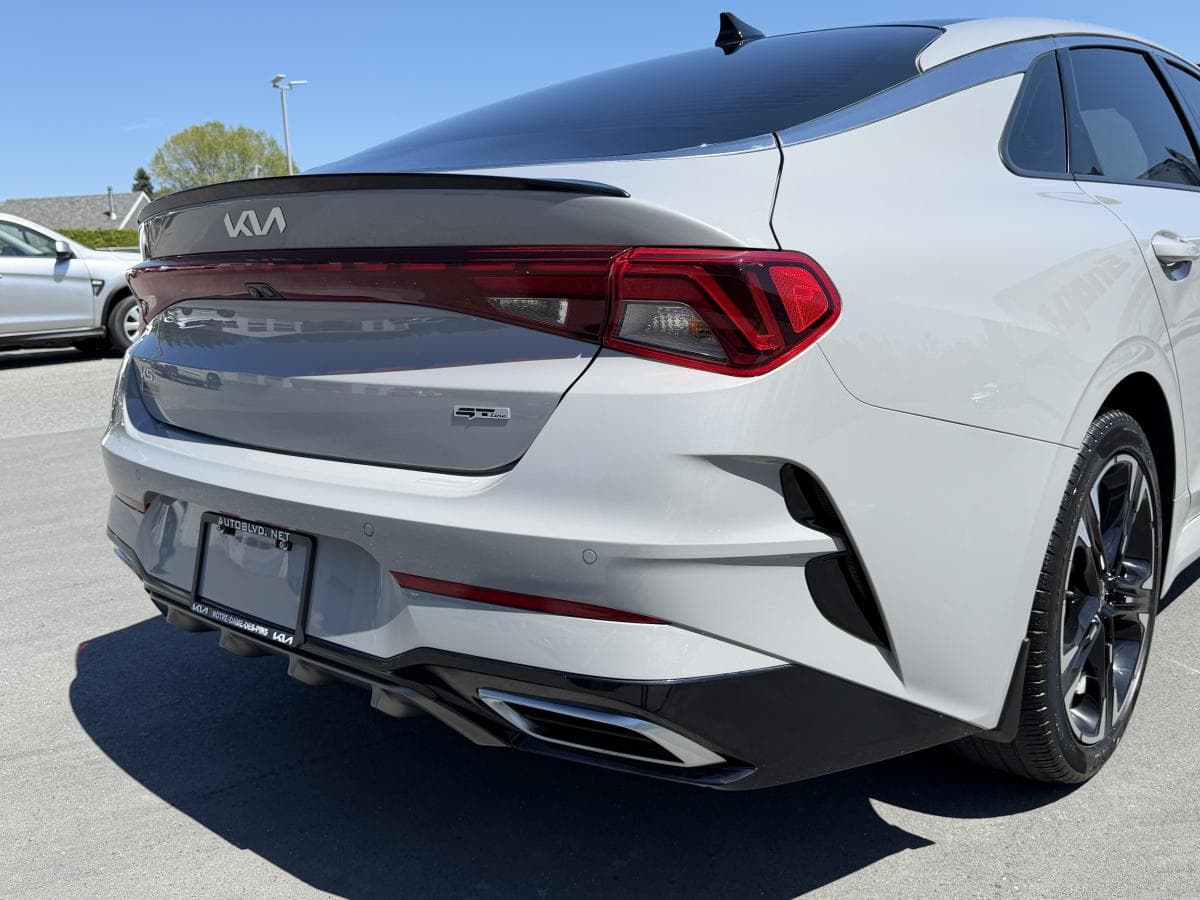 Kia K5 2023 — photo 13