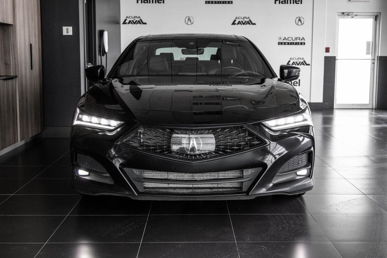 Acura TLX 2022 — photo 2