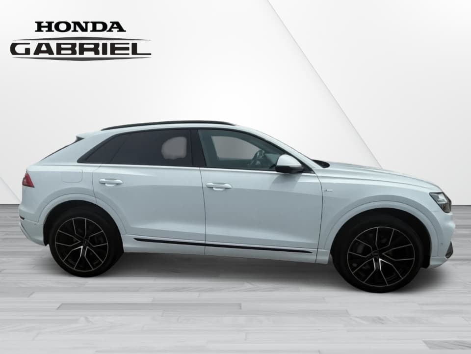 Audi Q8 2023 — photo 6