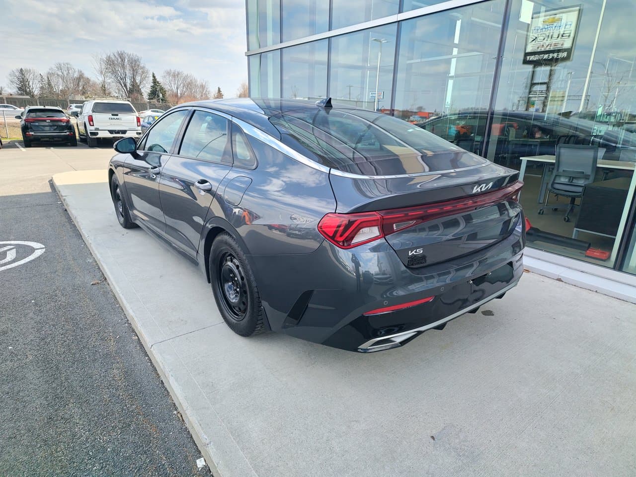 Kia K5 2023 — photo 5