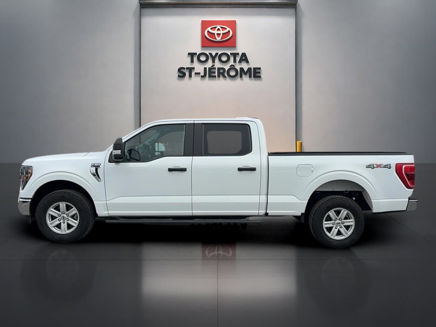 Ford F-150 2023 — photo 2
