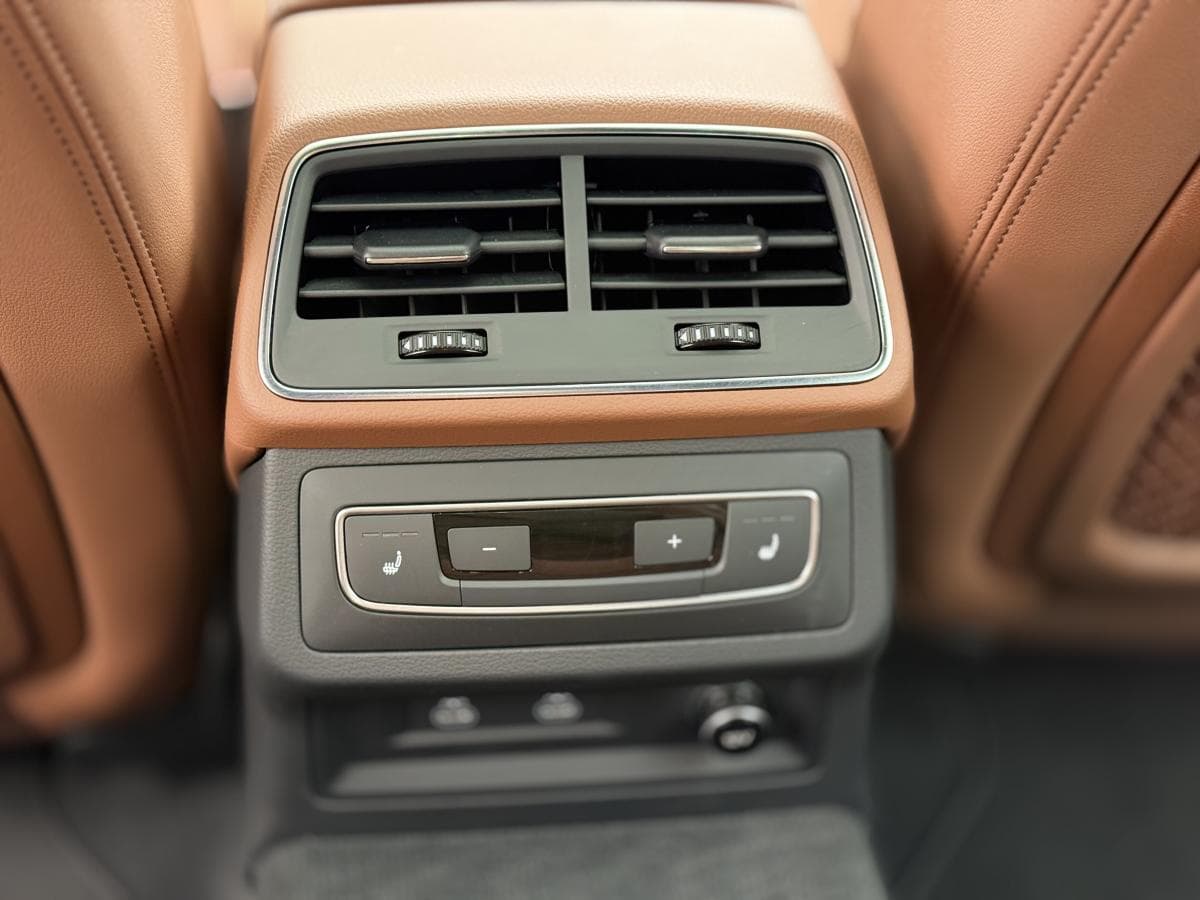 Audi A7 2023 — photo 21