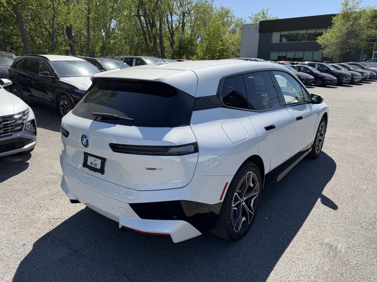 BMW iX 2024 — photo 8