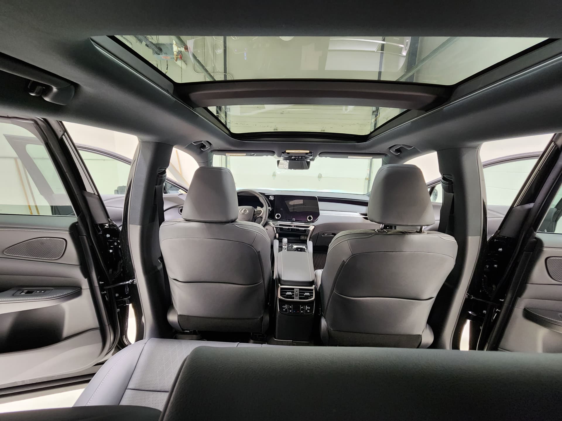 Lexus RX 350 Ultra Luxury 2024 — photo 20