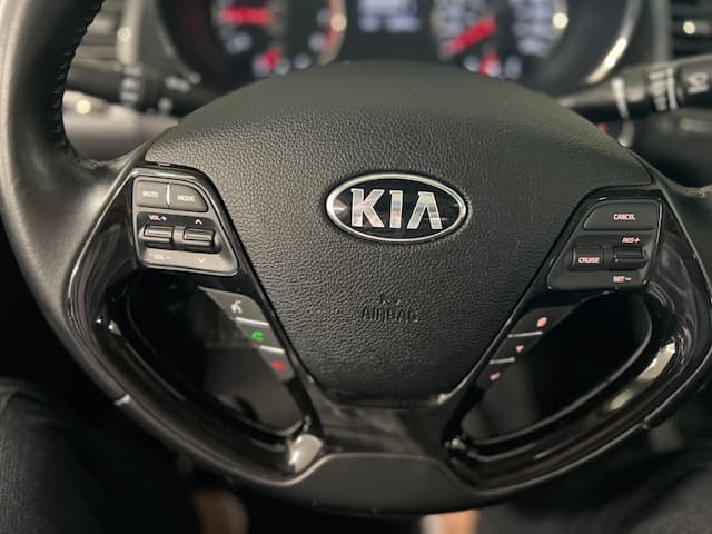 Kia Forte 2017 — photo 9
