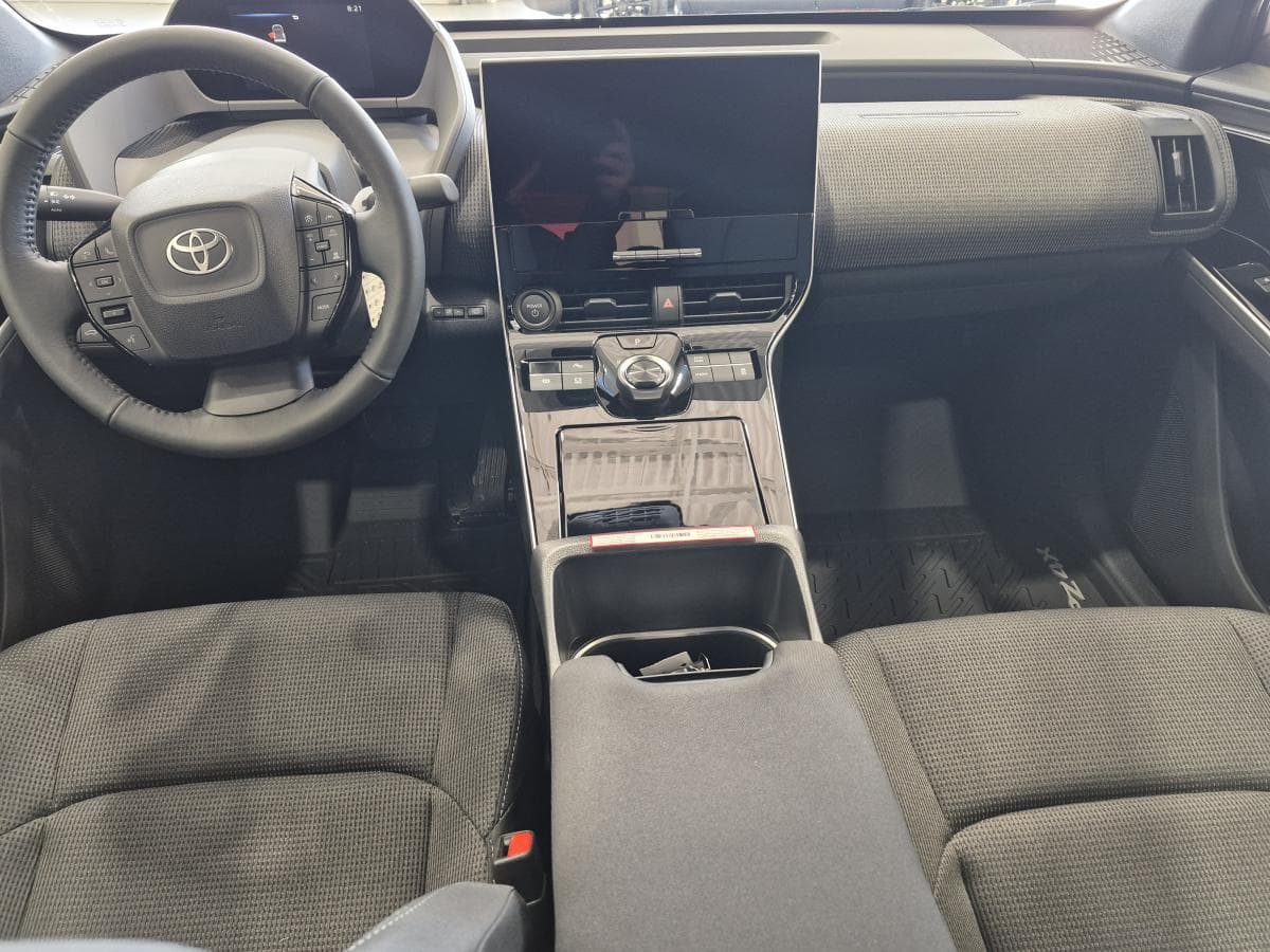 Toyota bZ 2025 — photo 7