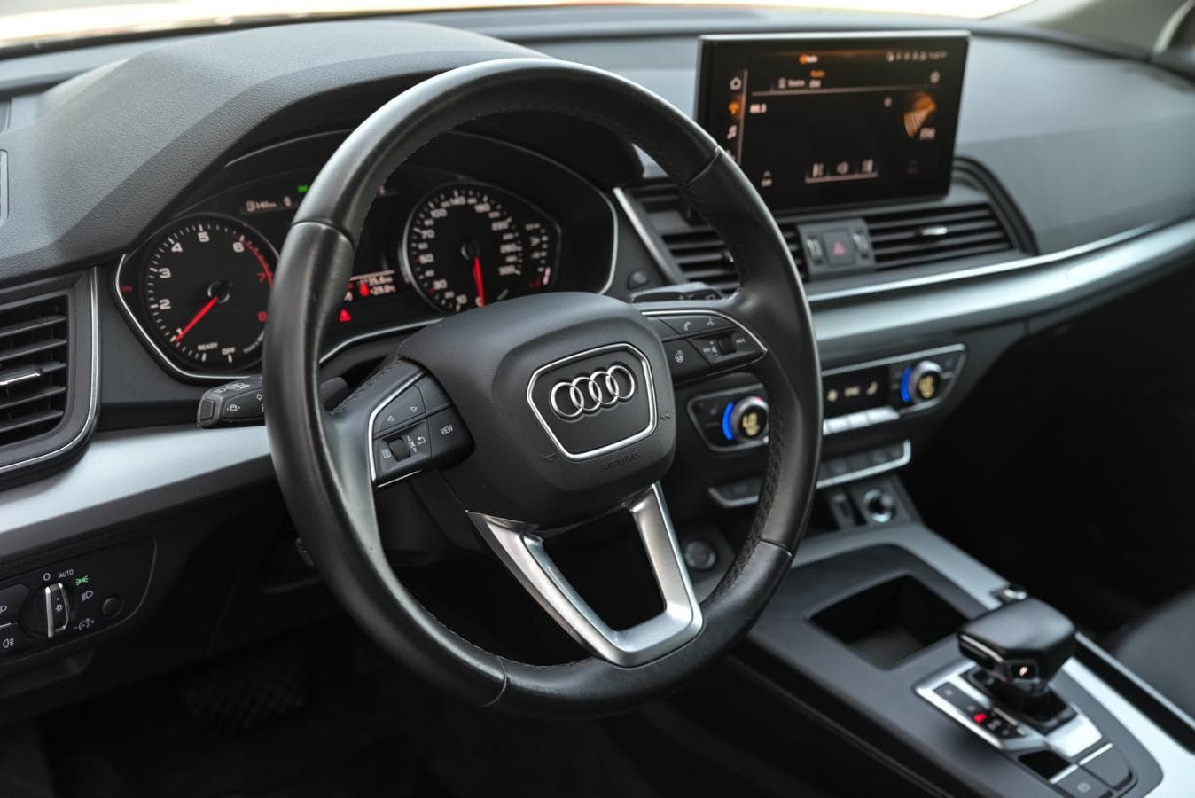 Audi Q5 2023 — photo 15