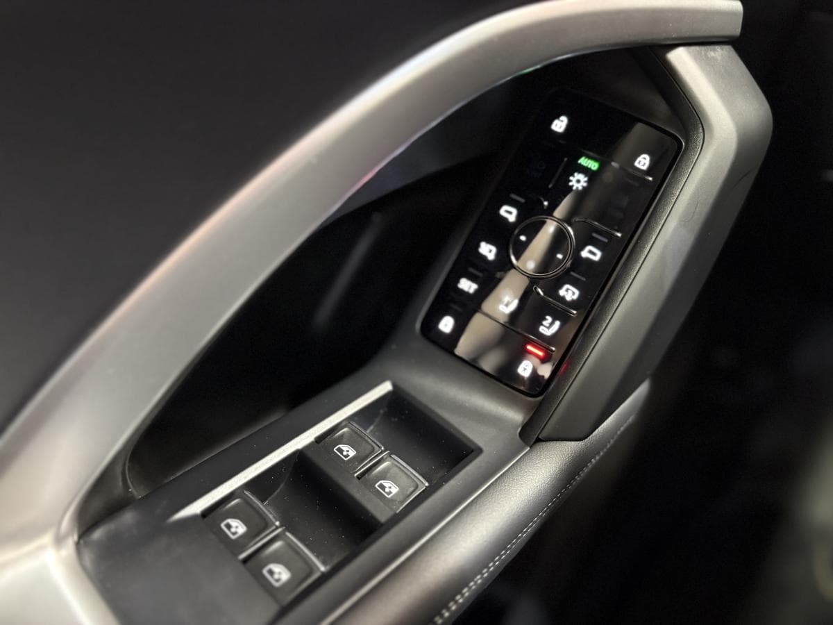Audi Q5 2025 — photo 8