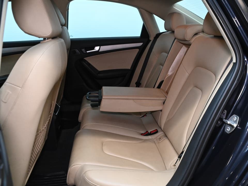 Audi A4 2014 — photo 11