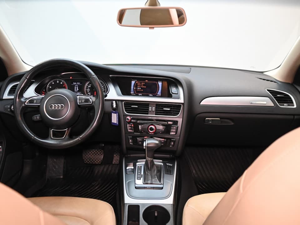 Audi A4 2014 — photo 2