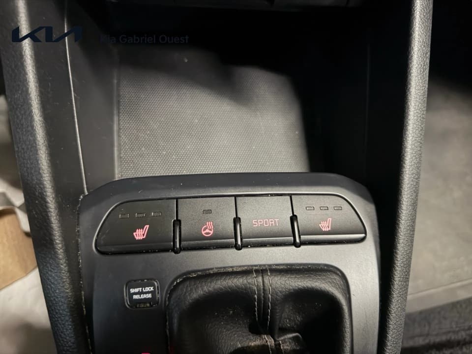 Kia Rio 2023 — photo 16