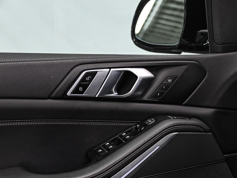 BMW X5 2022 — photo 14