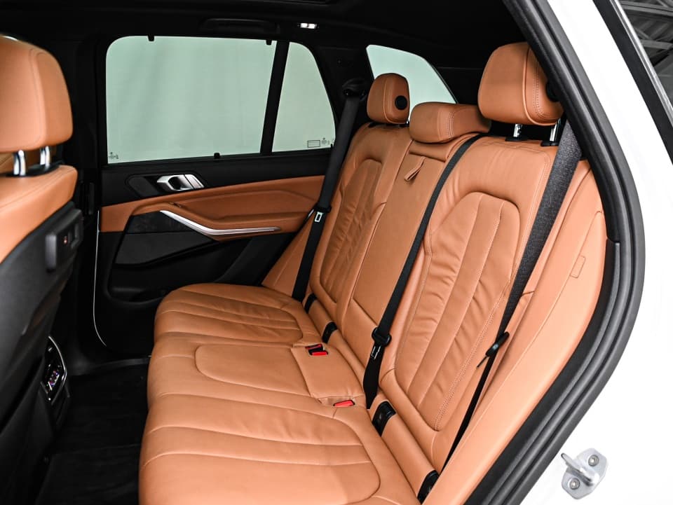 BMW X5 2019 — photo 13