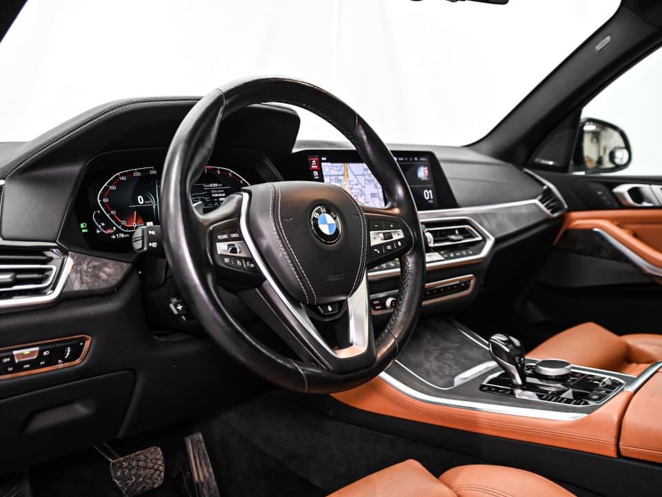 BMW X5 2019 — photo 16