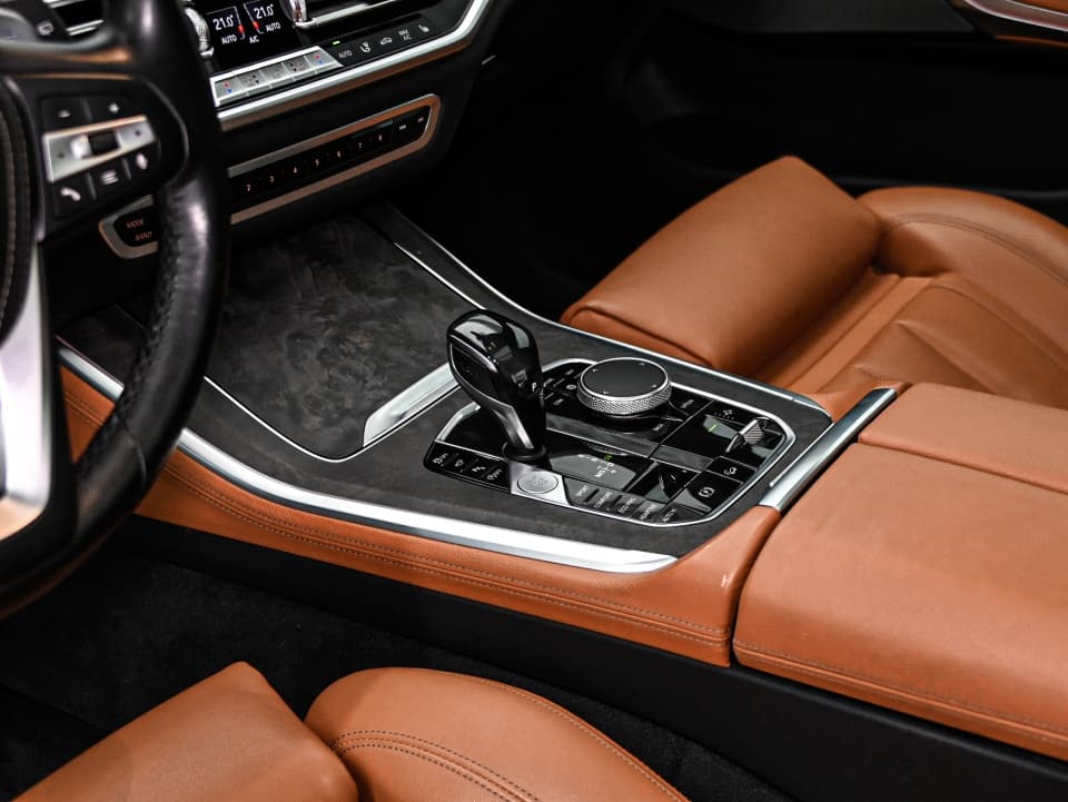 BMW X5 2019 — photo 17