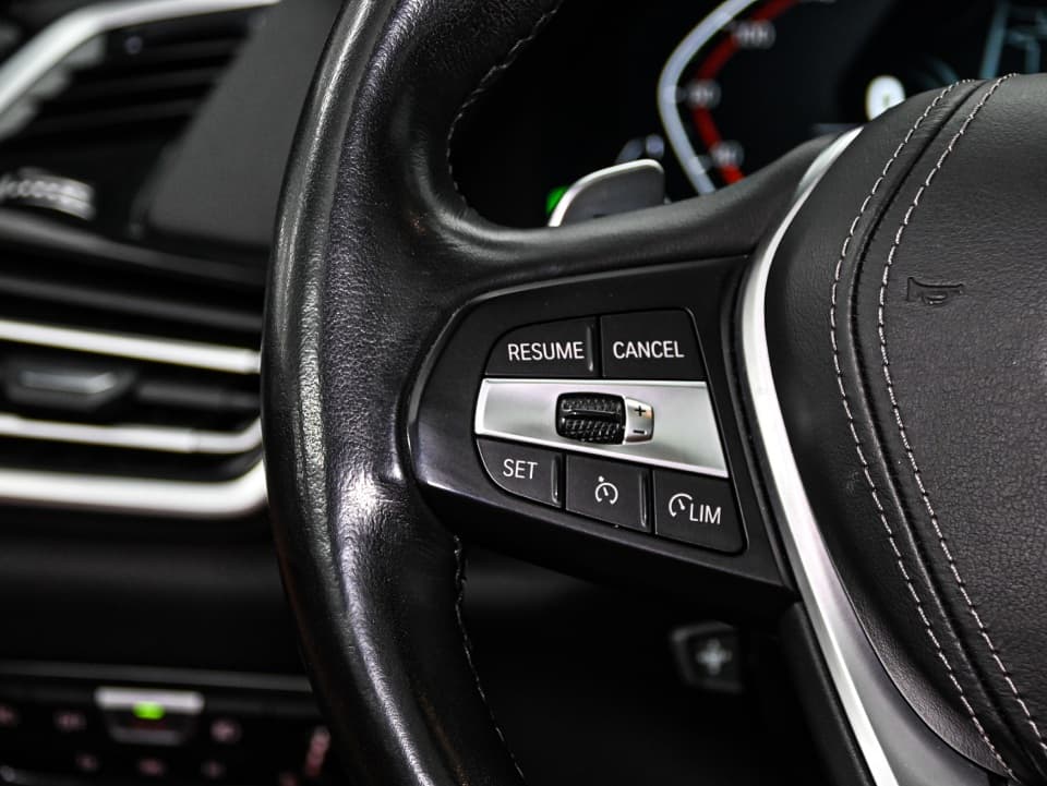 BMW X5 2019 — photo 18