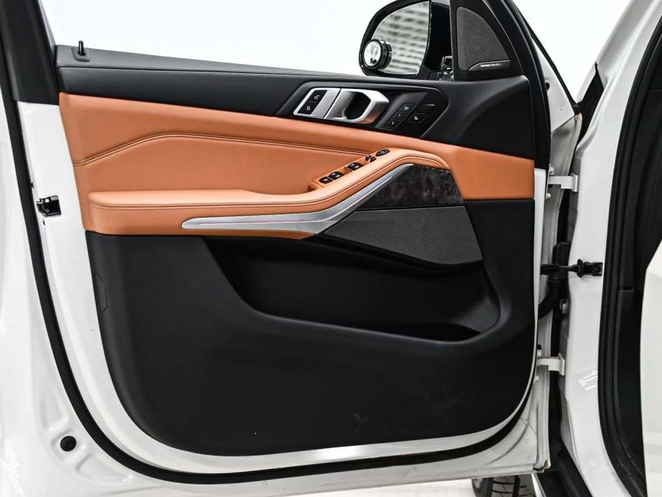 BMW X5 2019 — photo 9