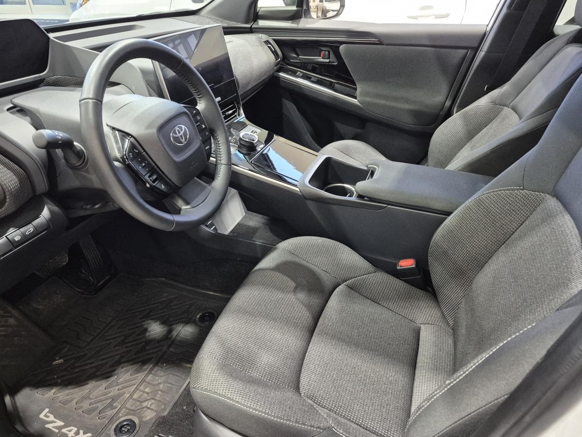Toyota bZ 2025 — photo 5
