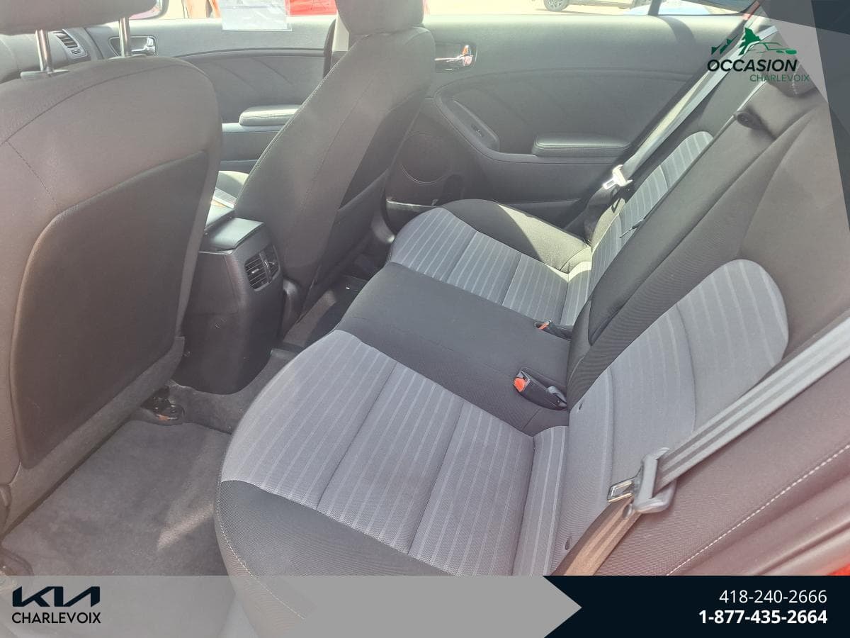 Kia Forte 2018 — photo 8
