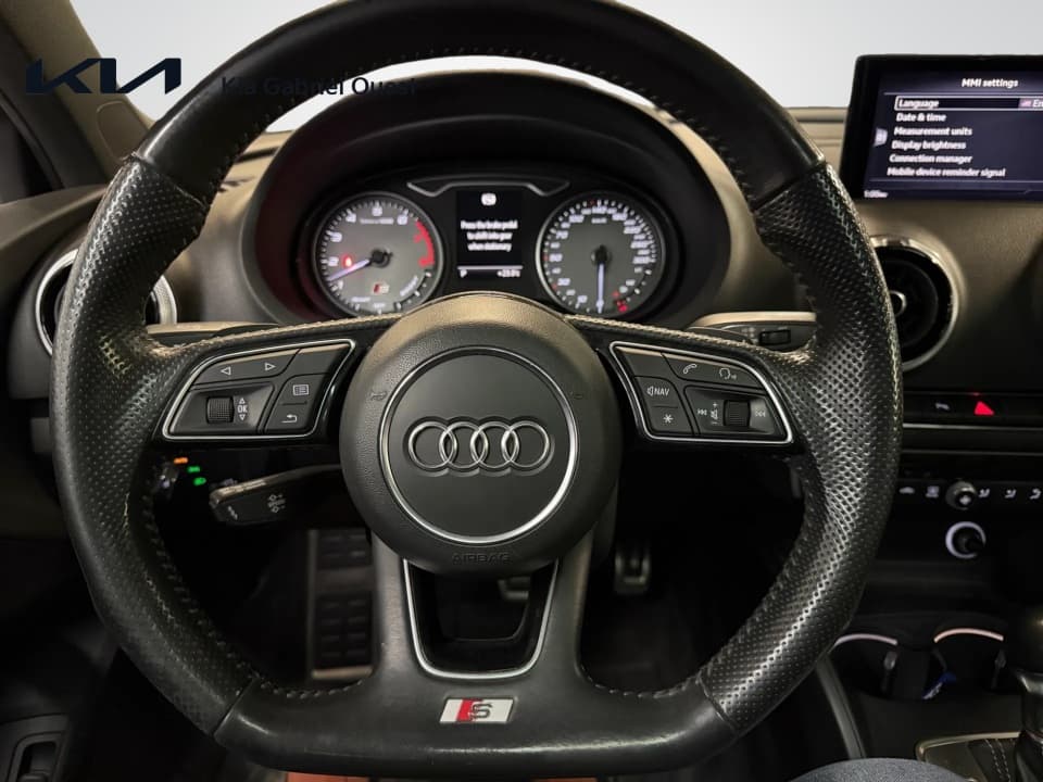 Audi S3 2018 — photo 11