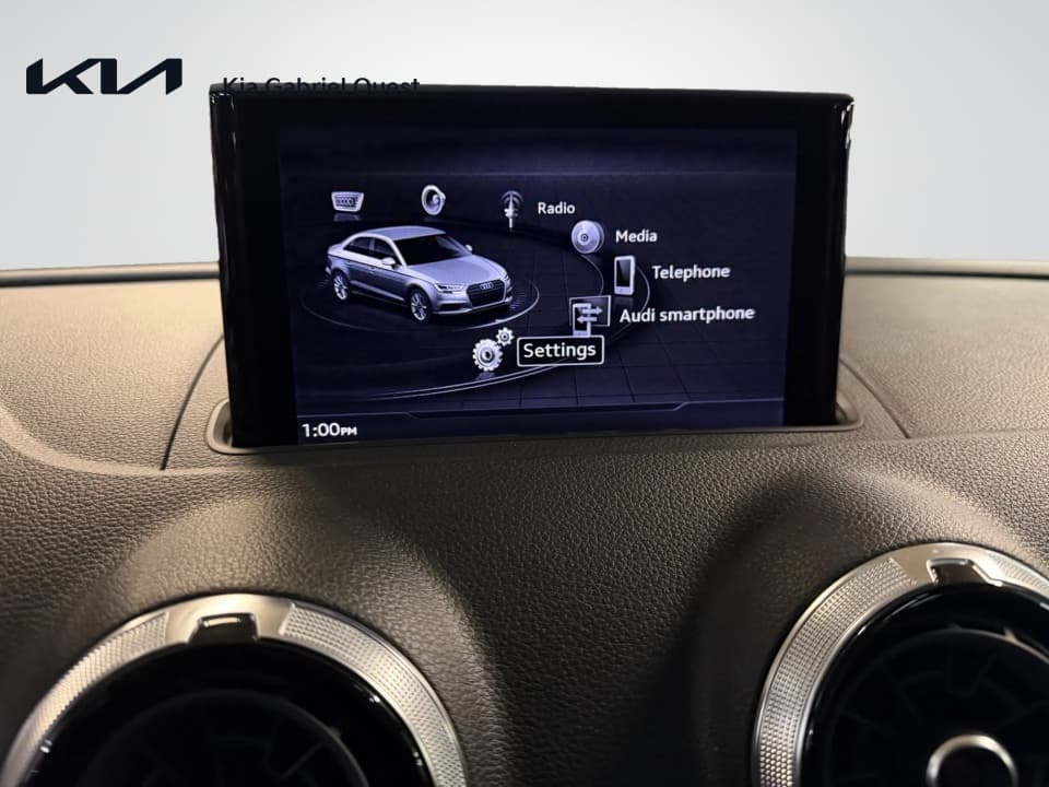 Audi S3 2018 — photo 16