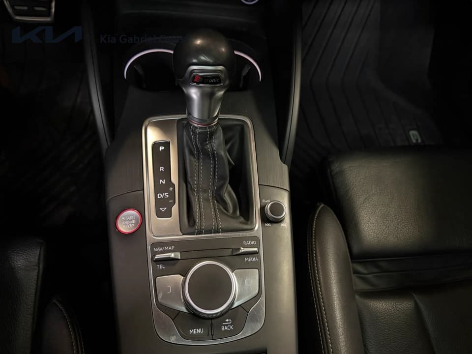 Audi S3 2018 — photo 19