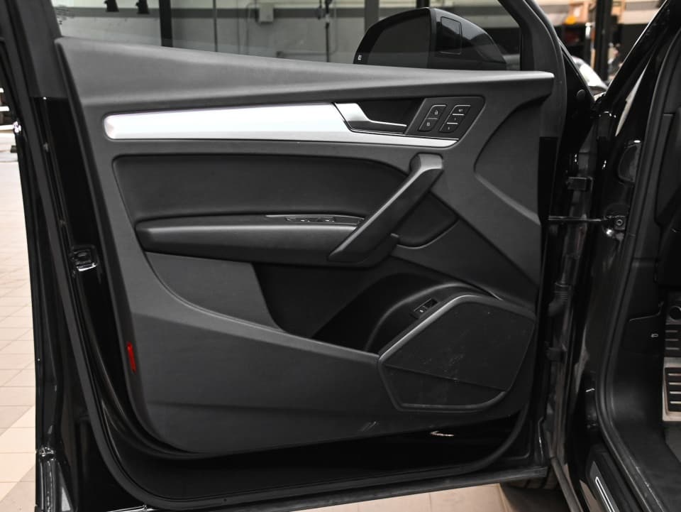 Audi Q5 2023 — photo 15