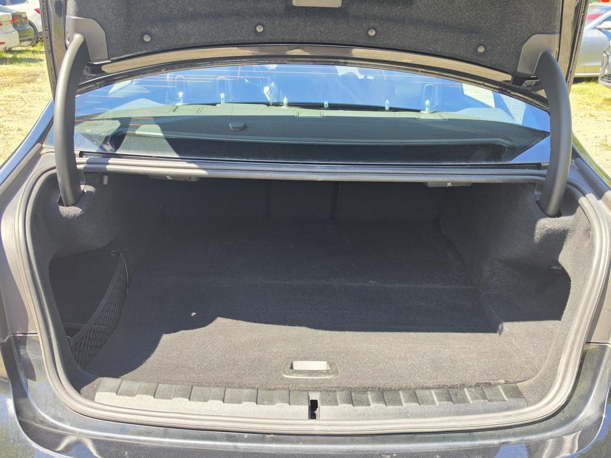 BMW 330e 2022 — photo 18