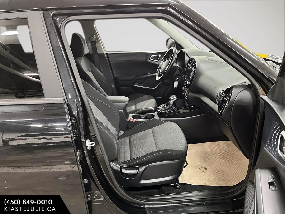 Kia Soul 2023 — photo 17