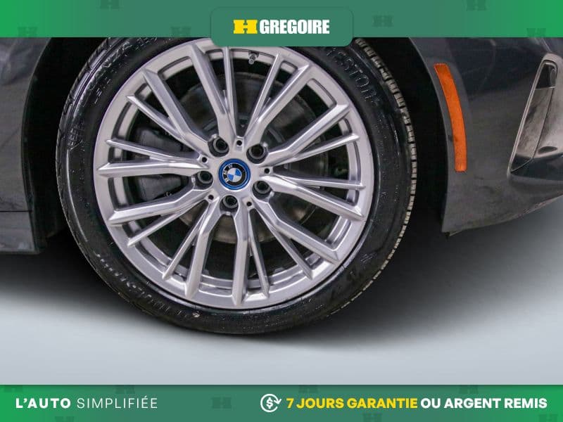 BMW 330 2024 — photo 10