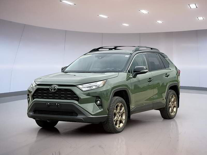 Toyota RAV4 Hybrid XLE 2025 — photo 2