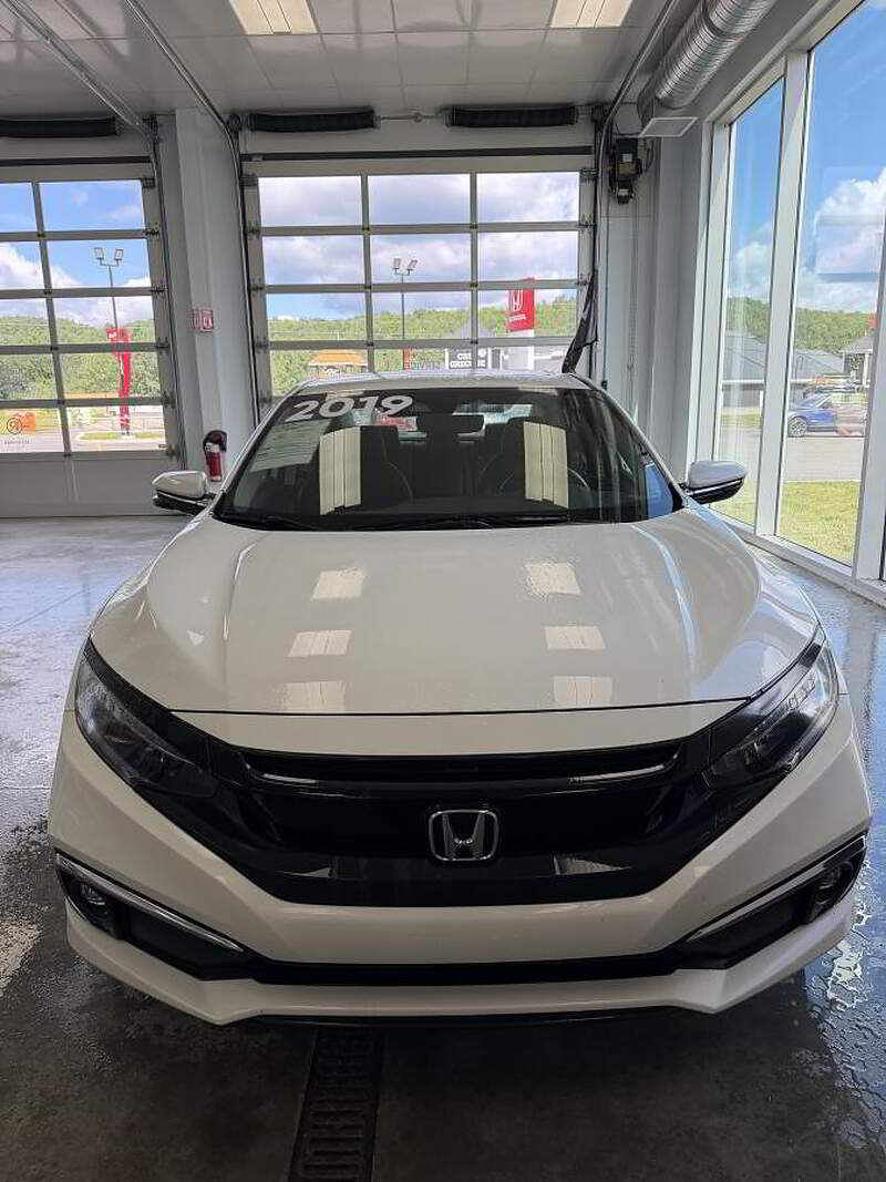Honda Civic 2019 — photo 2