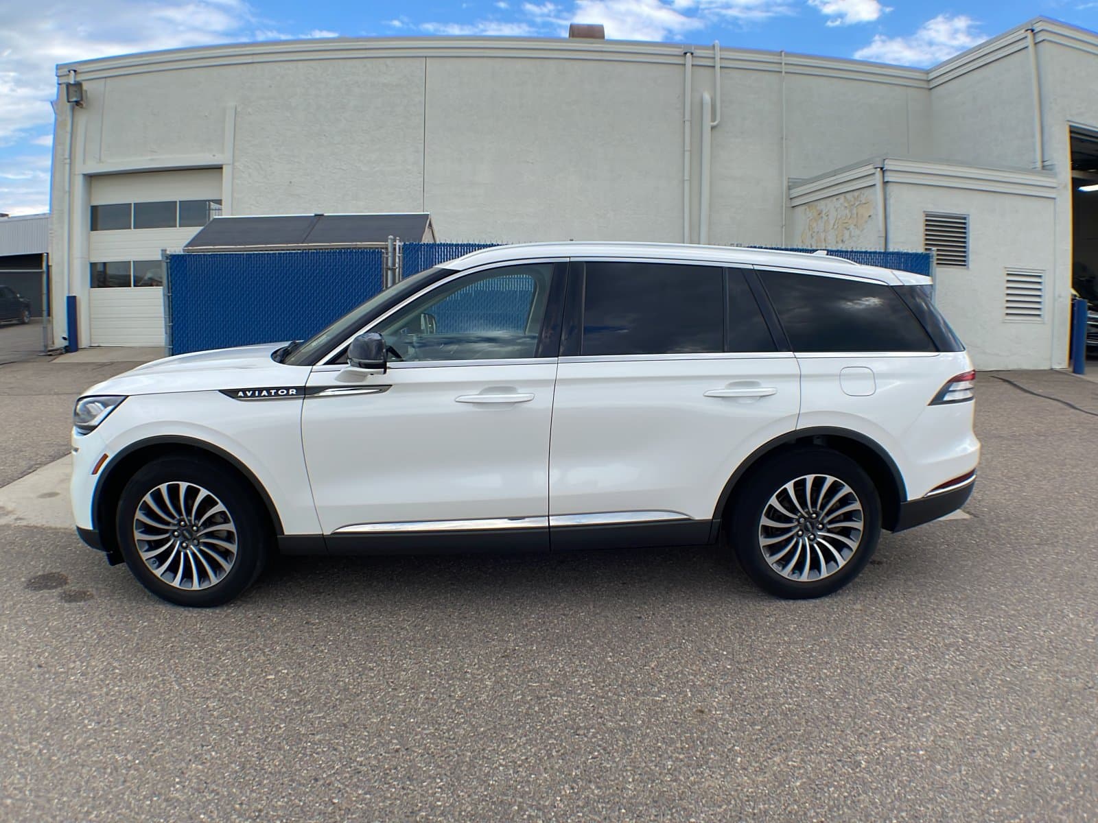Lincoln Aviator 2022 — photo 3