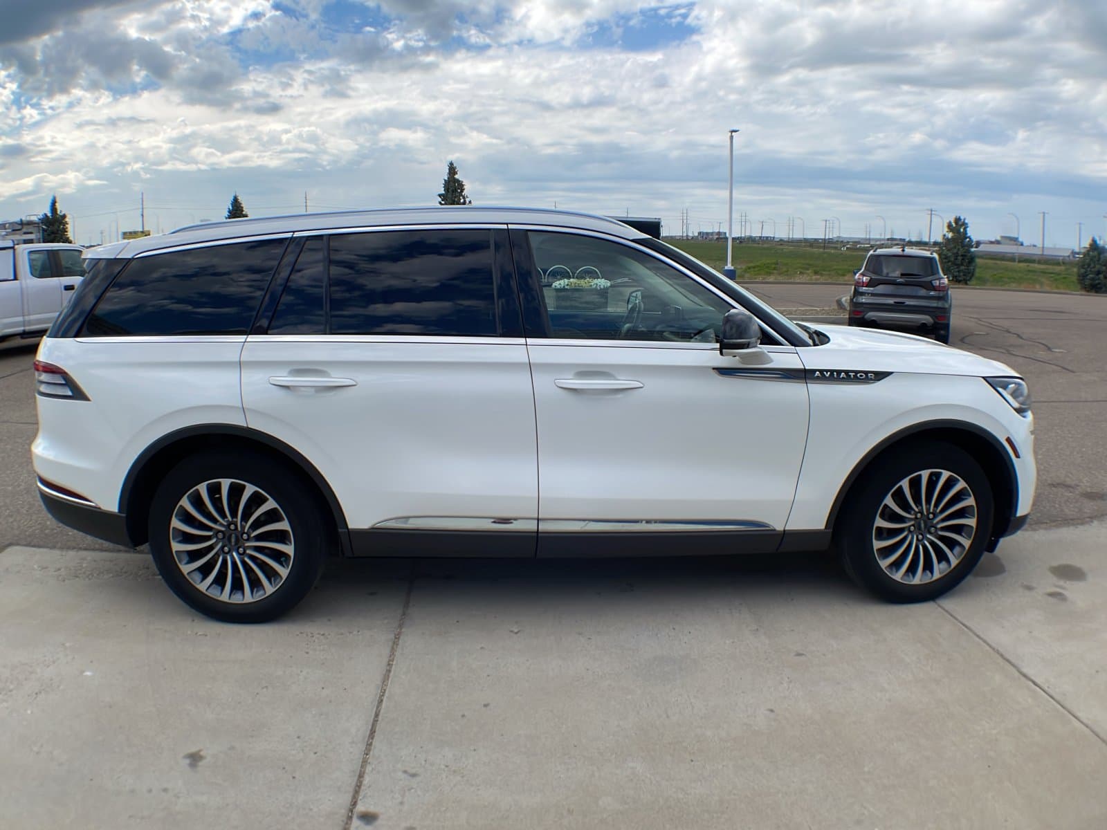 Lincoln Aviator 2022 — photo 7