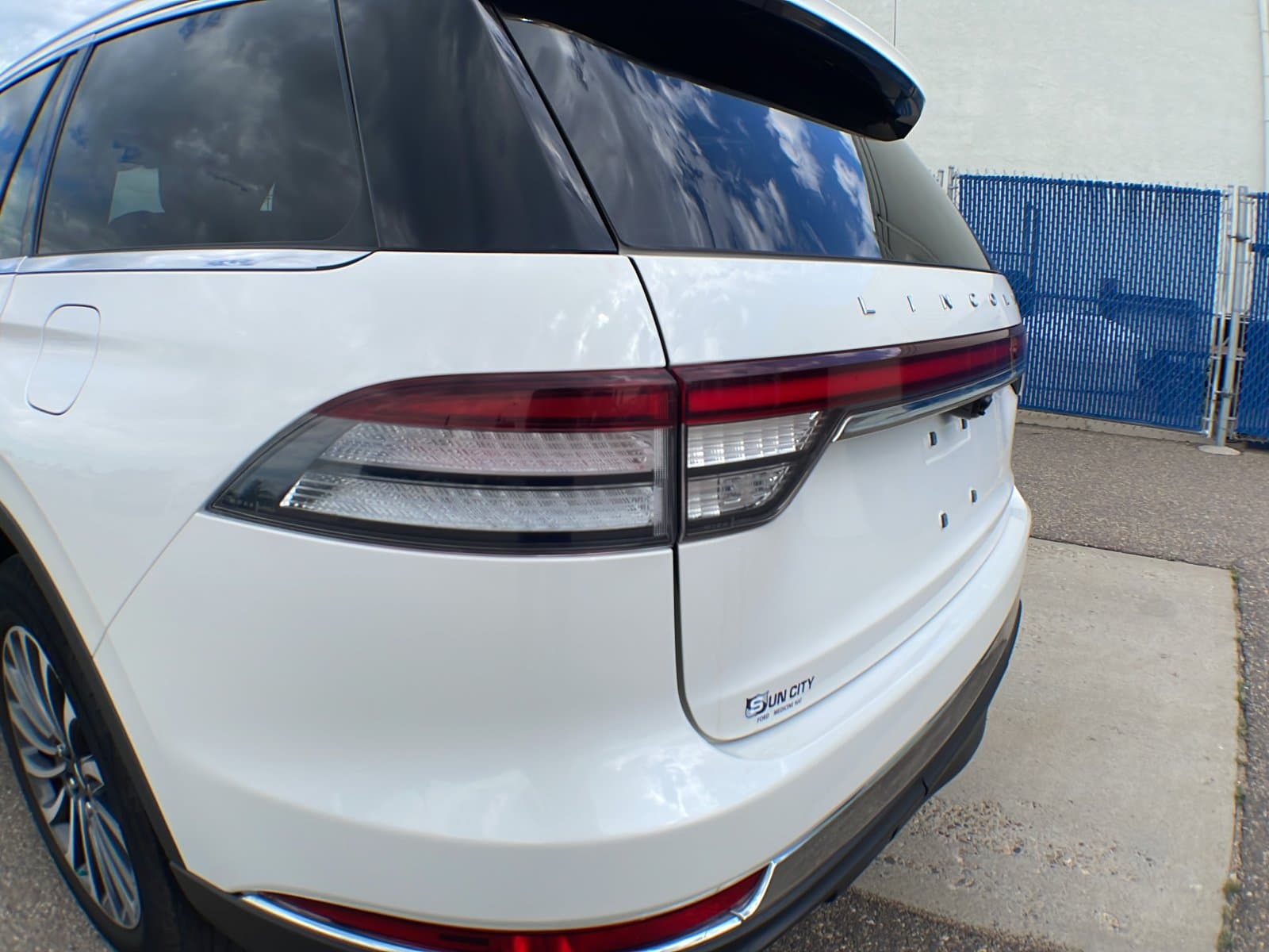 Lincoln Aviator 2022 — photo 14