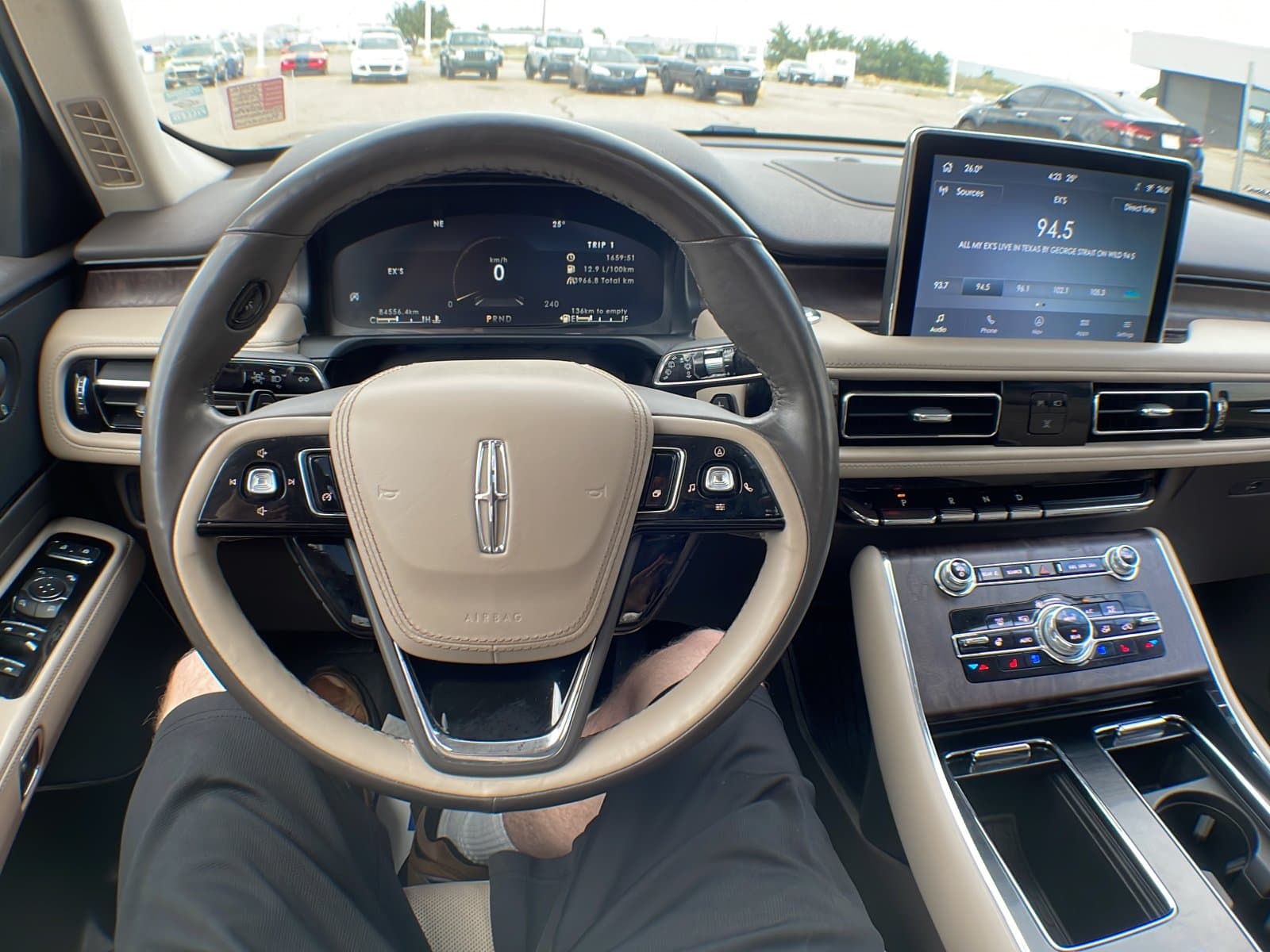 Lincoln Aviator 2022 — photo 16