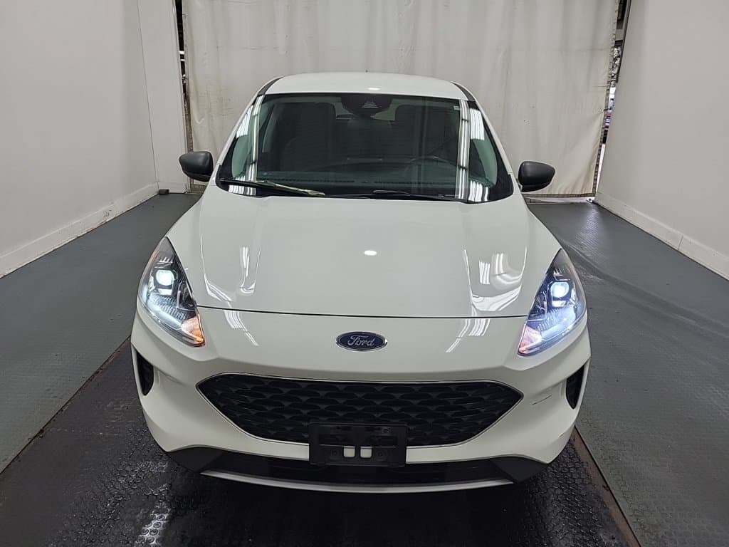 Ford Escape 2022 — photo 3