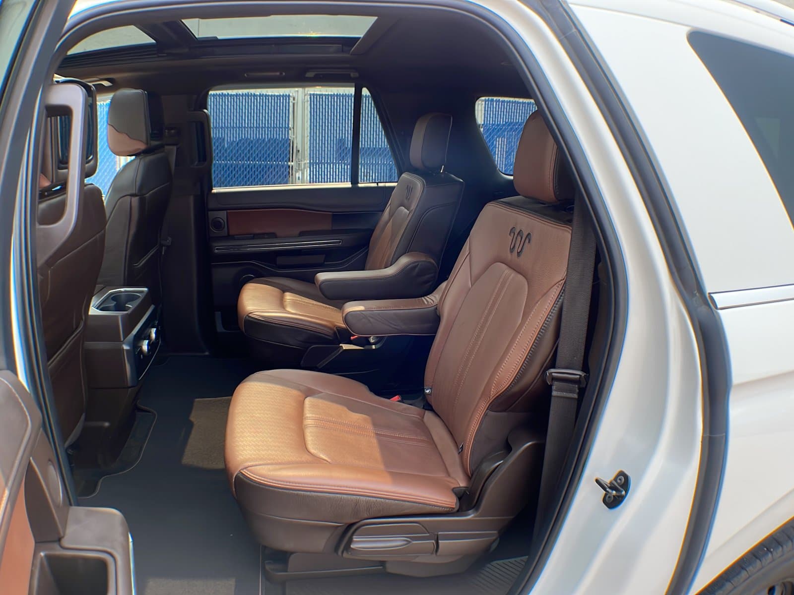 Ford Expedition 2024 — photo 24