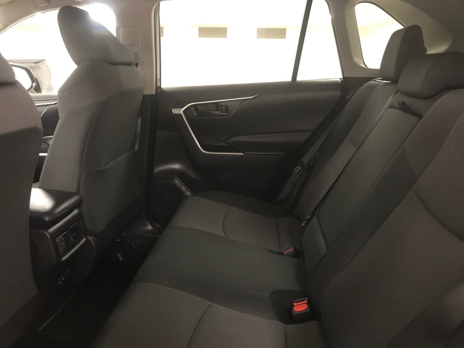 Toyota RAV4 2025 — photo 19