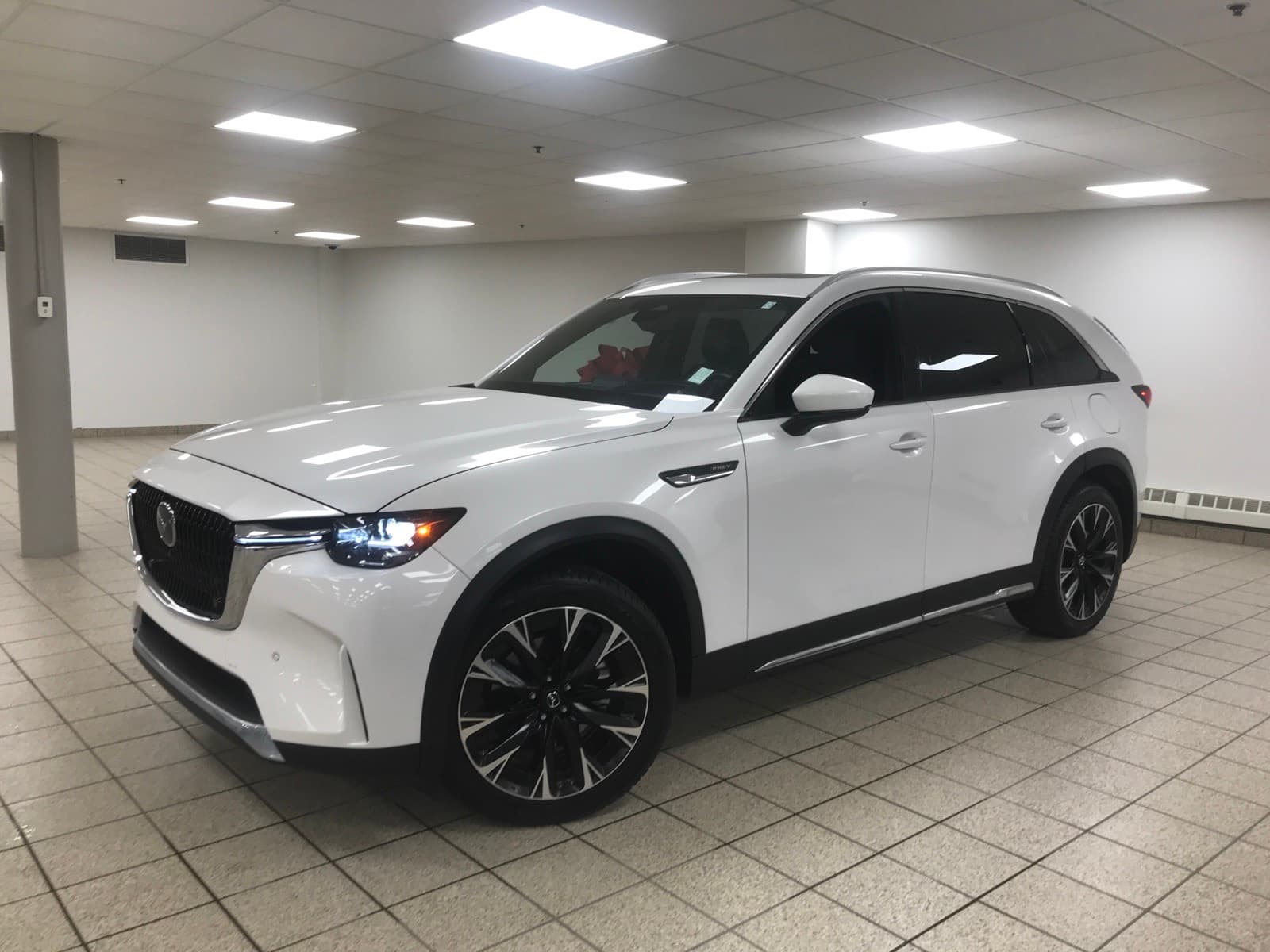 Mazda CX-90 PHEV 2025 — photo 2
