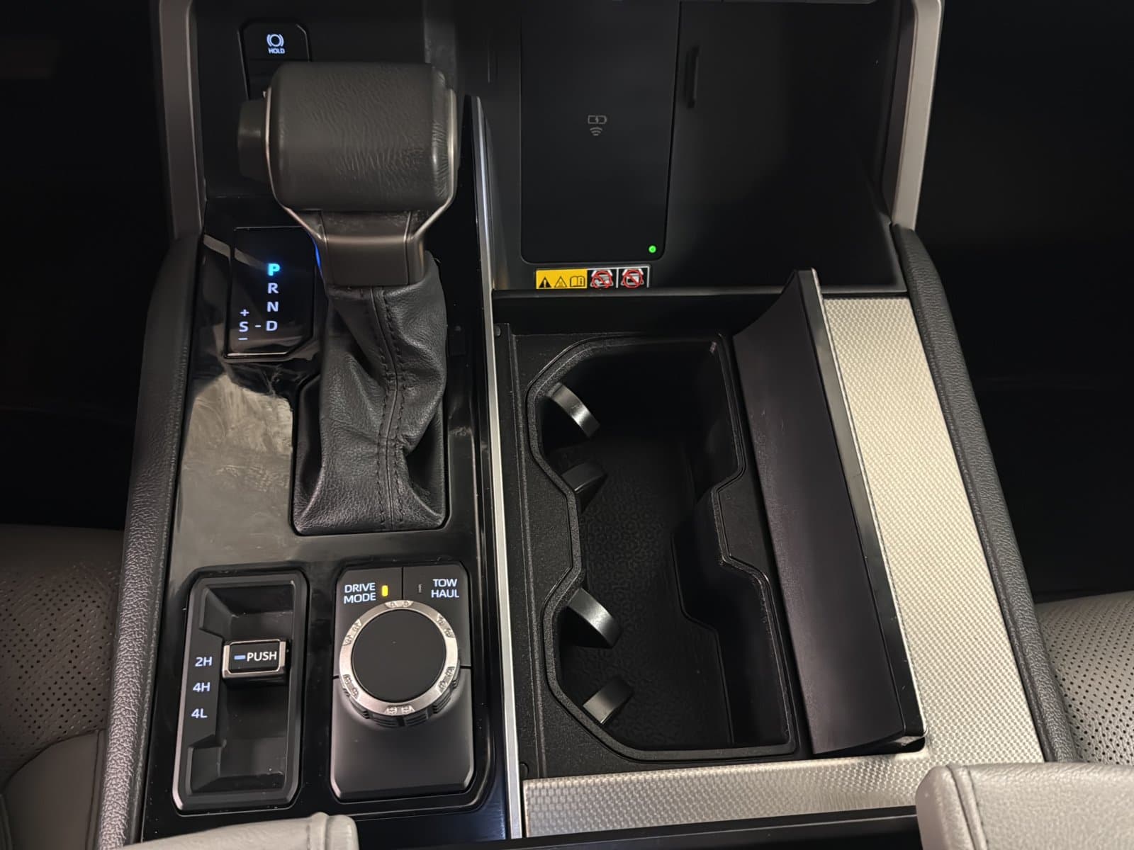 Toyota Sequoia 2025 — photo 14