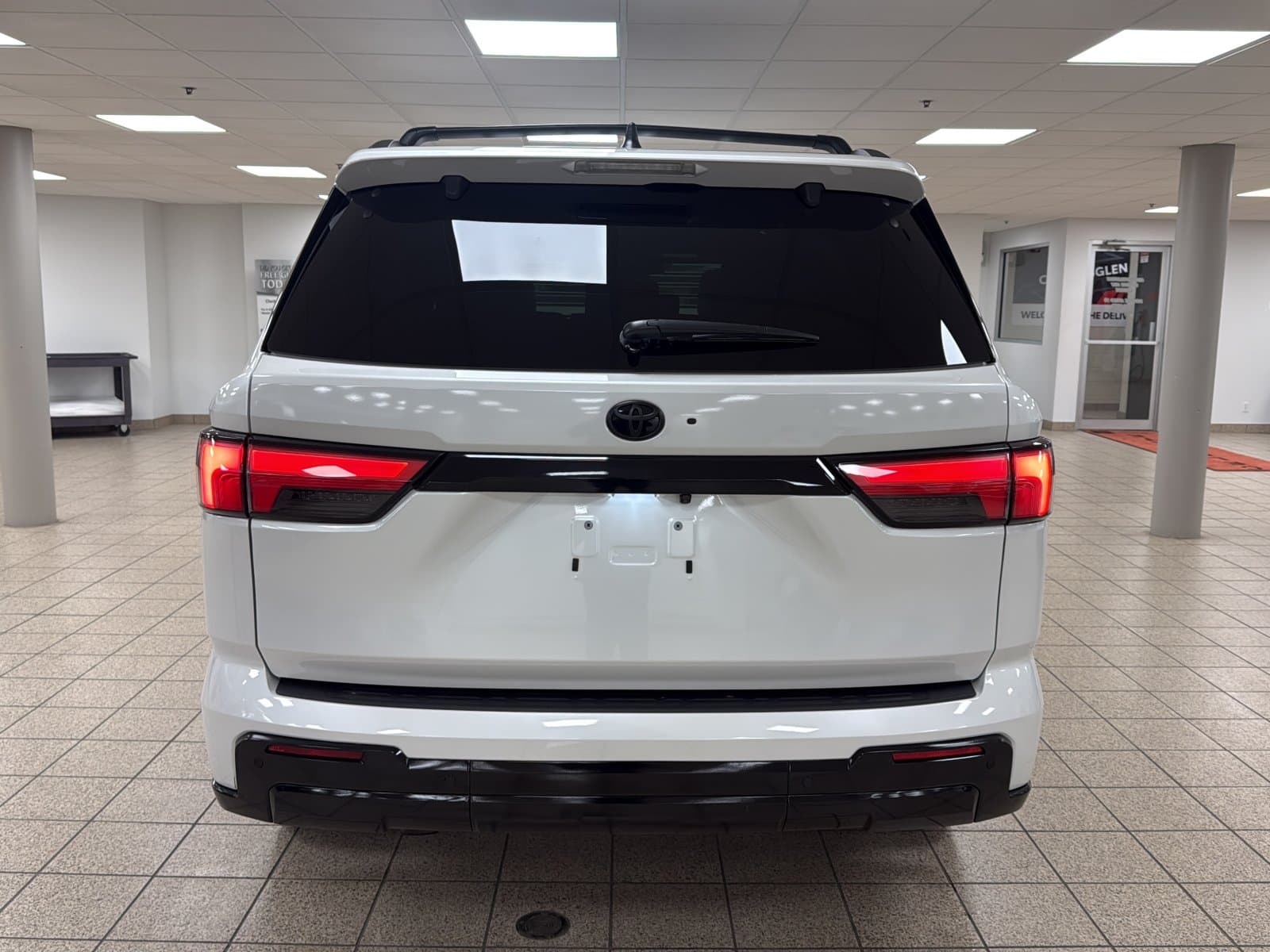 Toyota Sequoia 2025 — photo 6