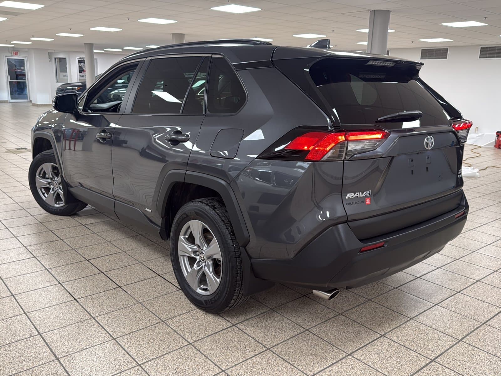 Toyota RAV4 2025 — photo 5
