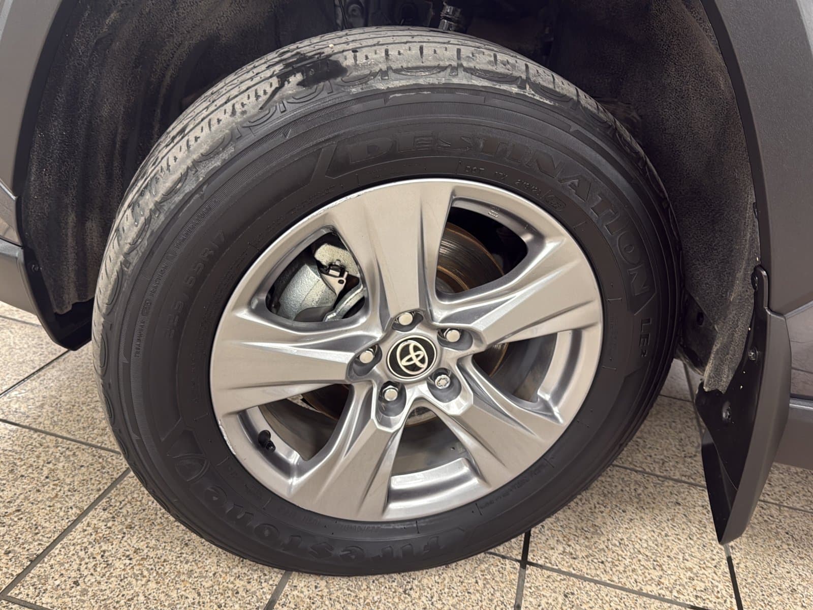 Toyota RAV4 2025 — photo 10