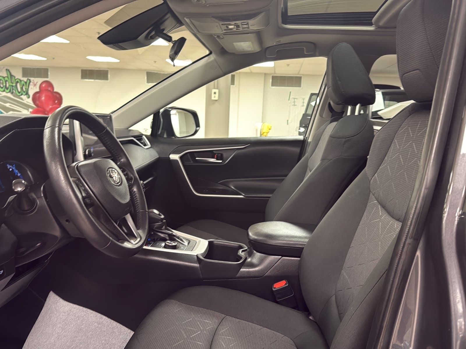 Toyota RAV4 2025 — photo 18