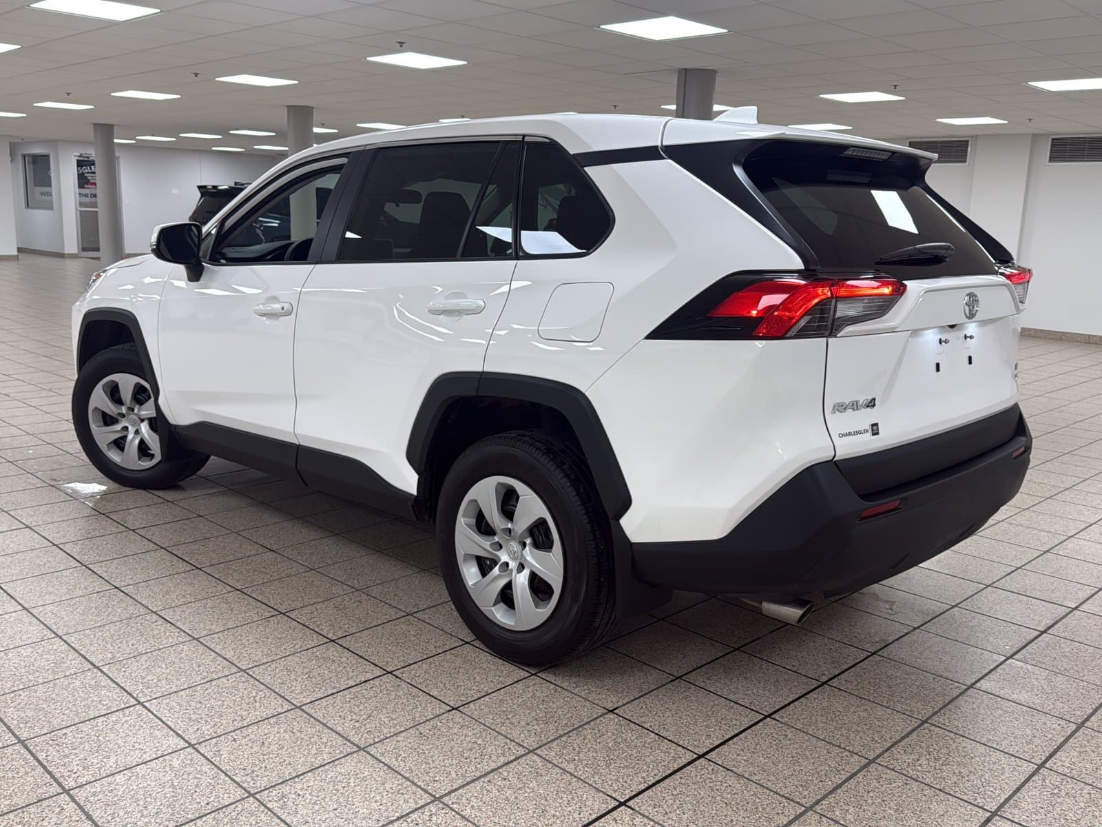 Toyota RAV4 2025 — photo 5