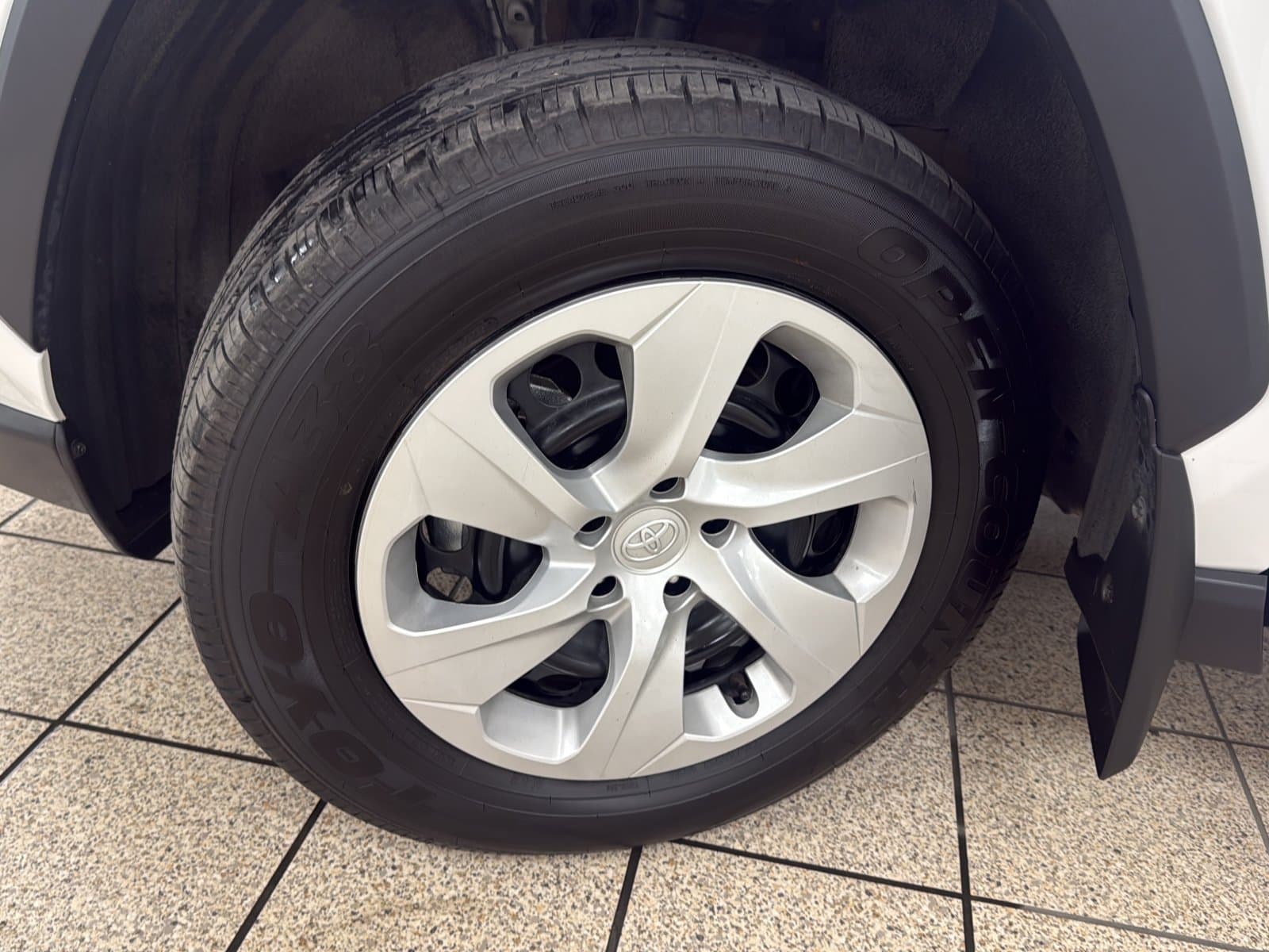 Toyota RAV4 2025 — photo 10